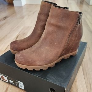 Sorel Joan of Arctic Wedge boots 10.5
